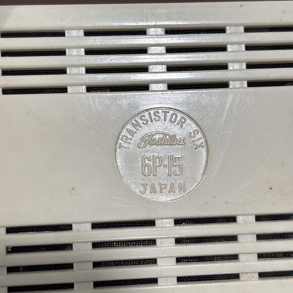 60s Toshiba 6P-15 AM Transistor Radio Red Works - Picture 5 of 9